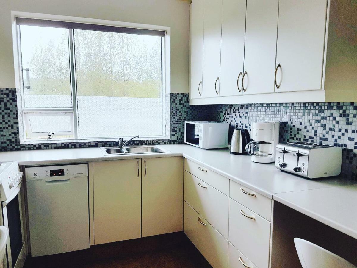 Akureyri Central Rooms ภายนอก รูปภาพ
