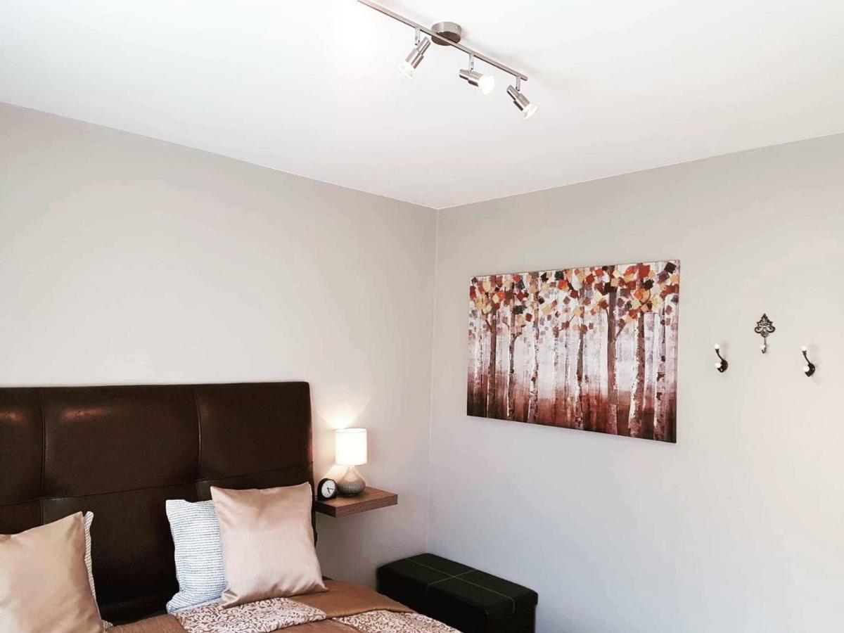 Akureyri Central Rooms ภายนอก รูปภาพ