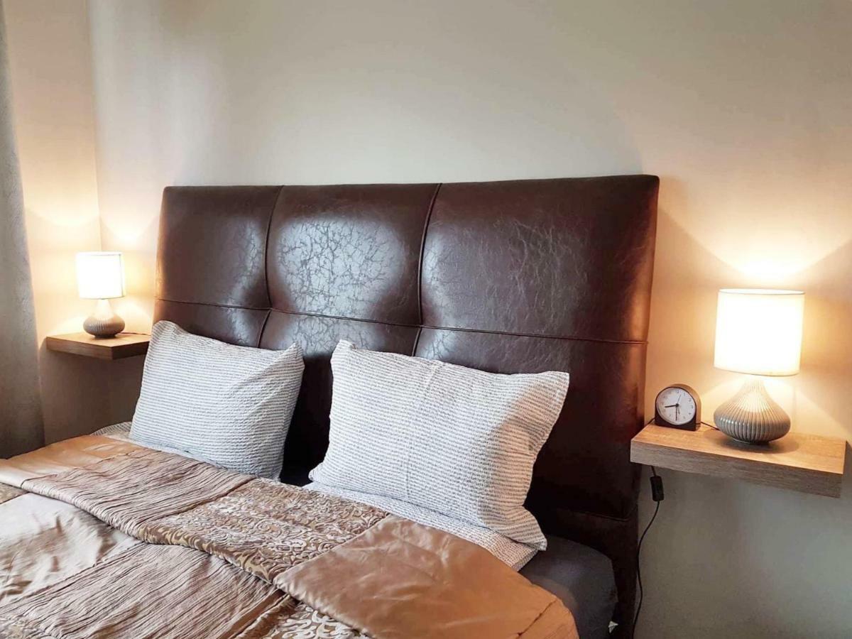 Akureyri Central Rooms ภายนอก รูปภาพ