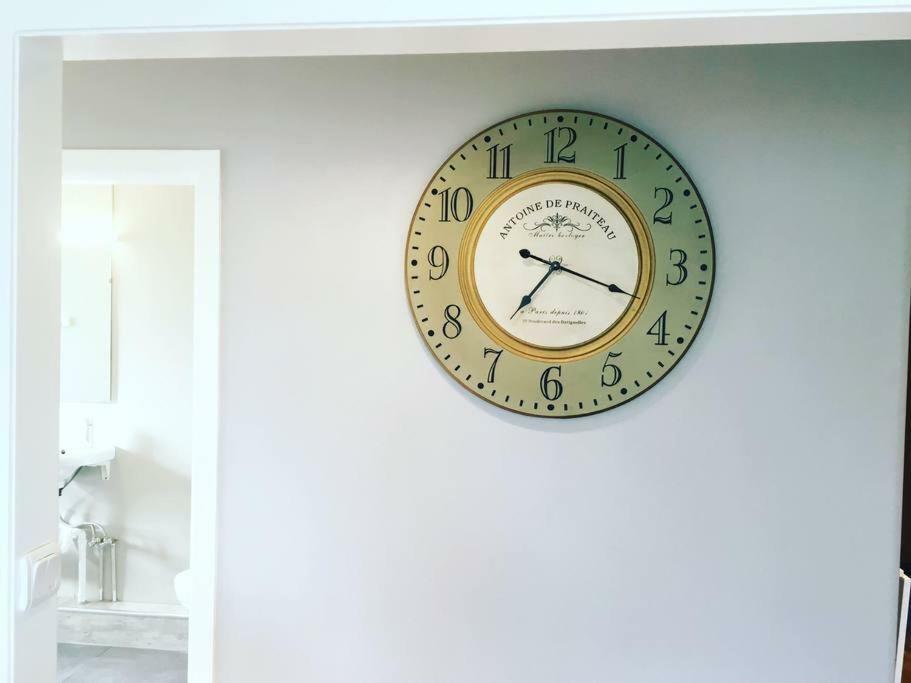 Akureyri Central Rooms ภายนอก รูปภาพ