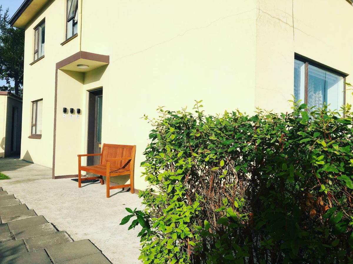 Akureyri Central Rooms ภายนอก รูปภาพ